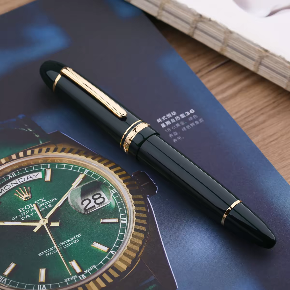 MAJOHN P141 Fountain Pen With #8 Dual-tone Gold Nib Resin Body And an Ink-viewing Window